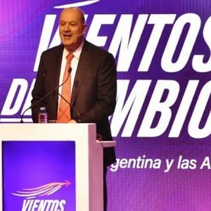 “Mi ministerio es el de la felicidad”, subrayó Sturzenegger