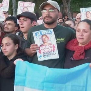 Una multitud marchó en silencio por el femicidio de la maestra Nancy Godoy: “Que no se repita y haya justicia”